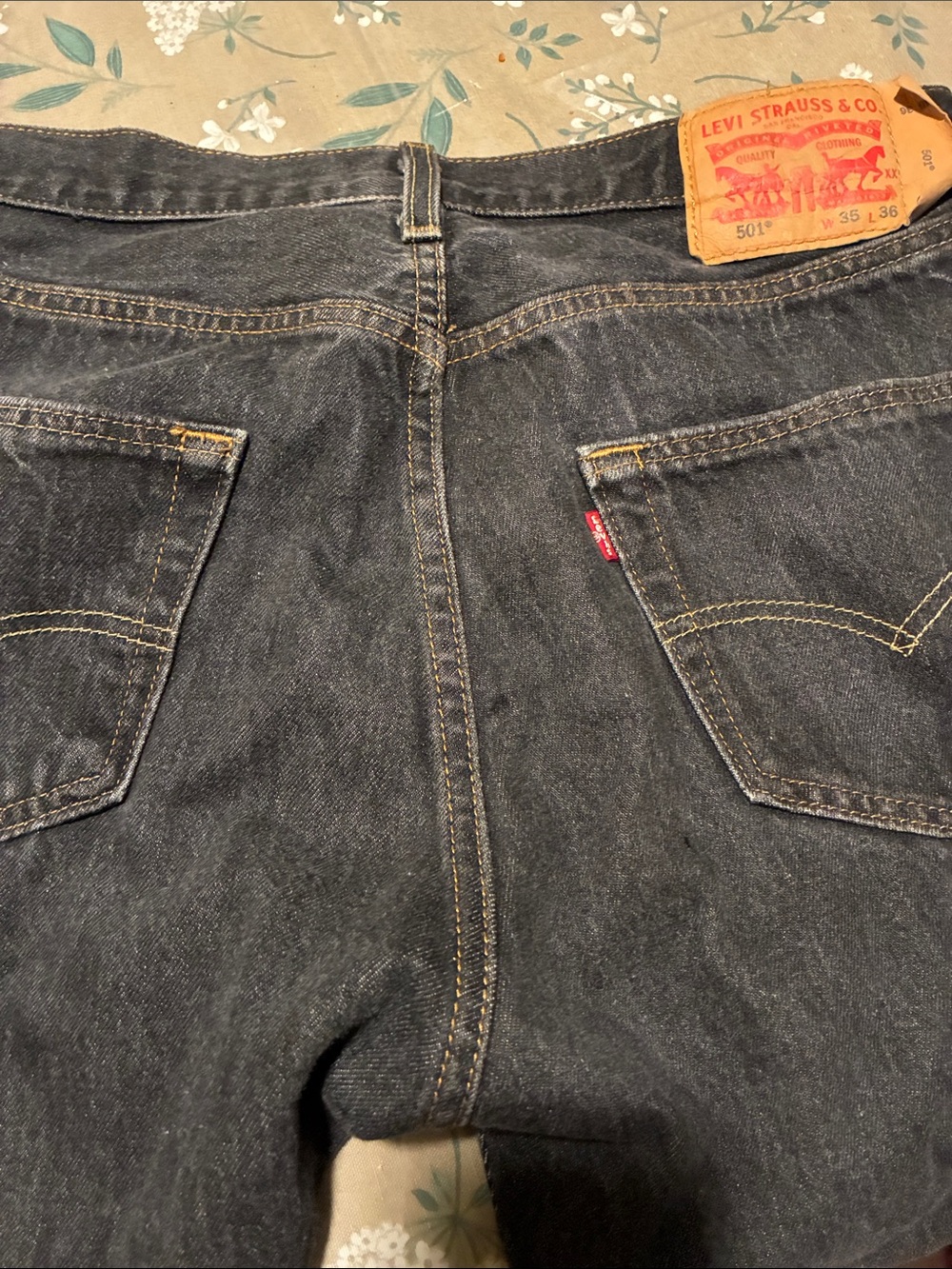 Levi's Men's Black/Charcoal Relaxed 501 Jeans